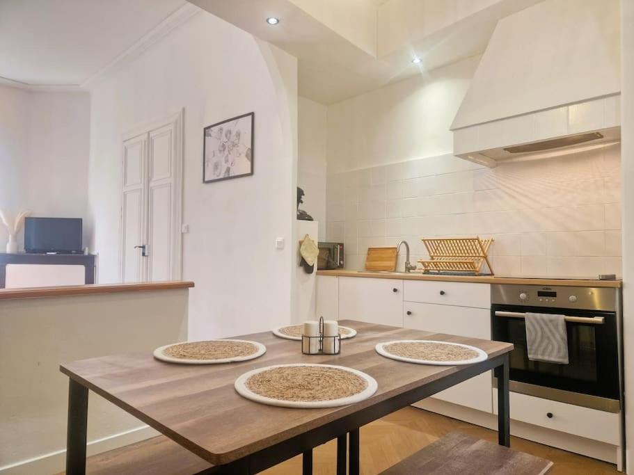 Appartement Centre Ville Les Halles - Grands Buffets Narbonne Eksteriør billede