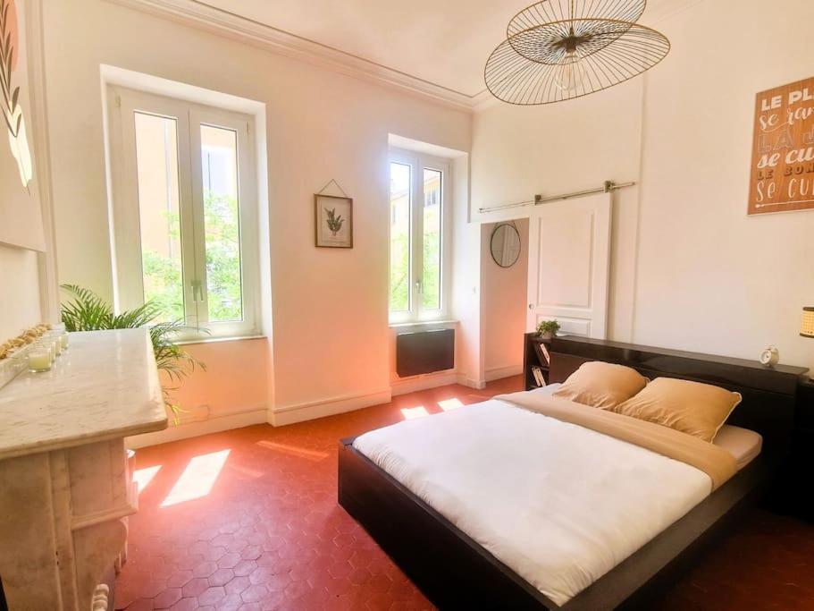 Appartement Centre Ville Les Halles - Grands Buffets Narbonne Eksteriør billede